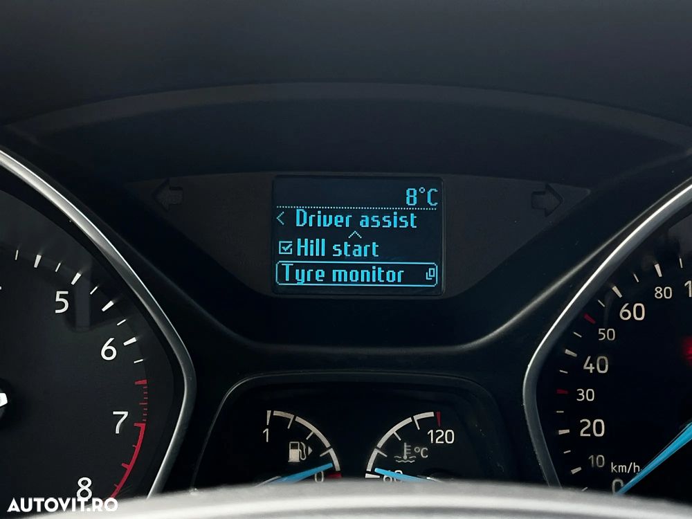 Ford Focus 1.0 EcoBoost Trend - 22