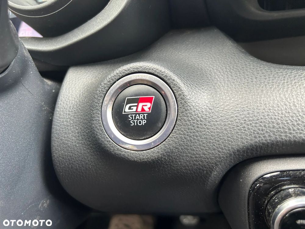 Toyota Yaris Hybrid 1.5 GR Sport - 31
