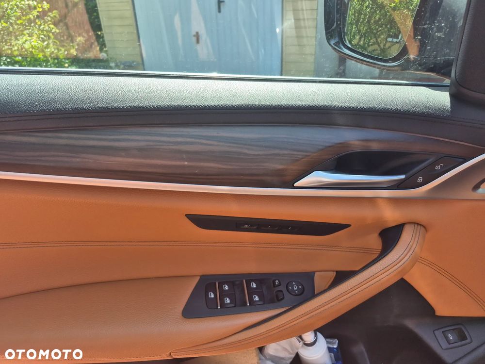 BMW Seria 5 520d Luxury Line - 11