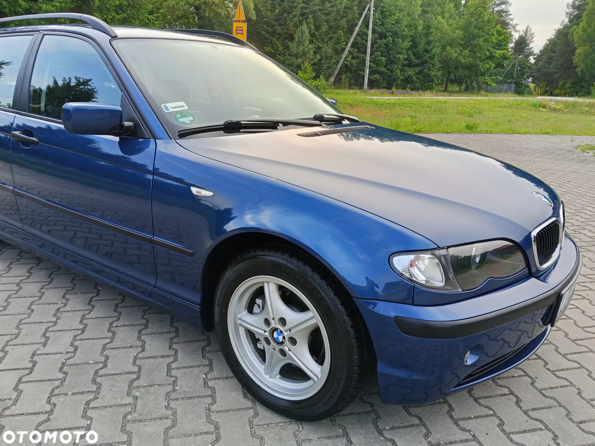 BMW Seria 3 318i Touring - 12