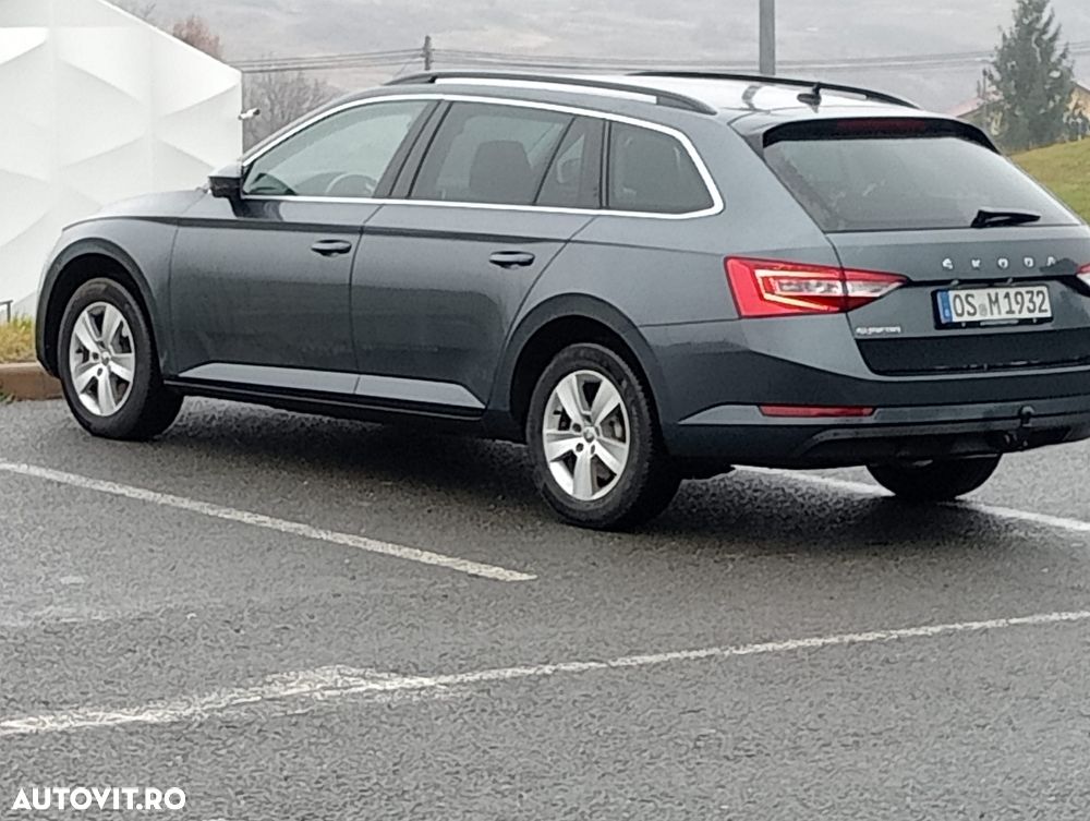 Skoda Superb 2.0 TDI DSG Premium Edition - 5