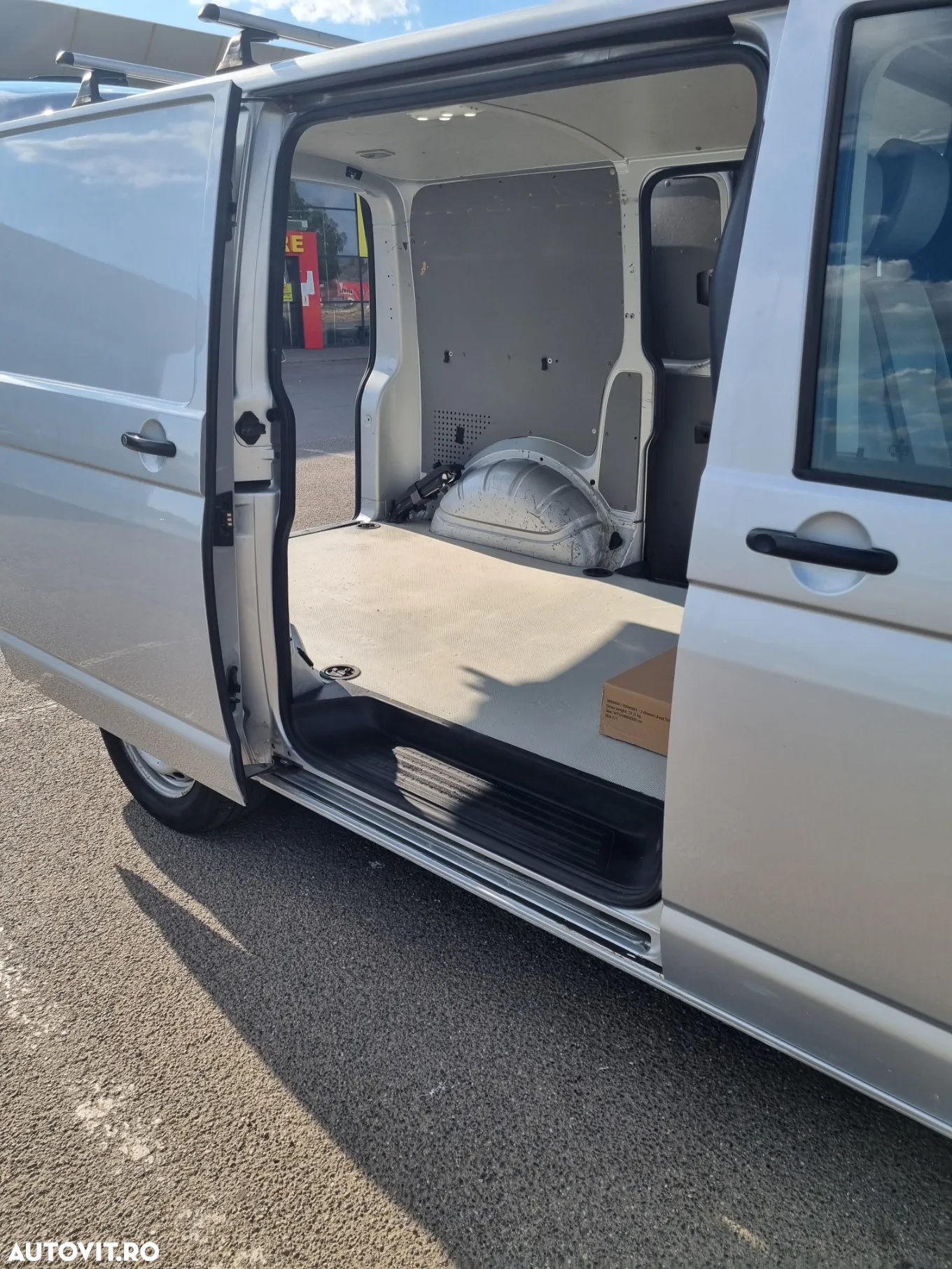 Volkswagen Transporter - 12