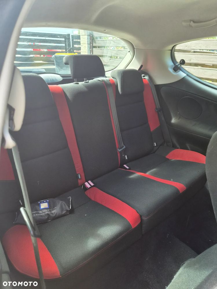 Peugeot 207 1.4 16V Trendy - 10