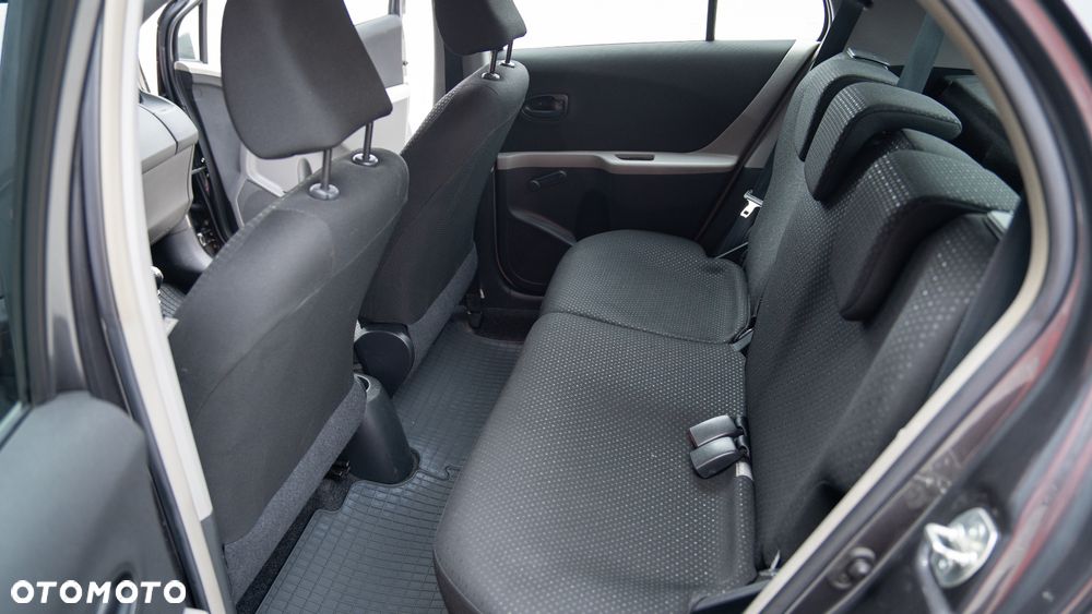 Toyota Yaris - 16