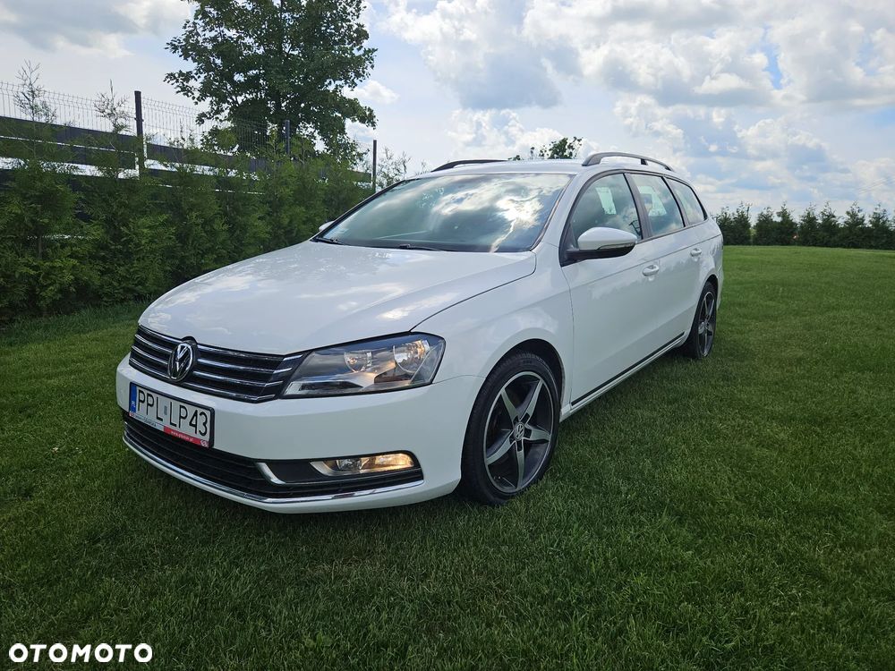 Volkswagen Passat - 1