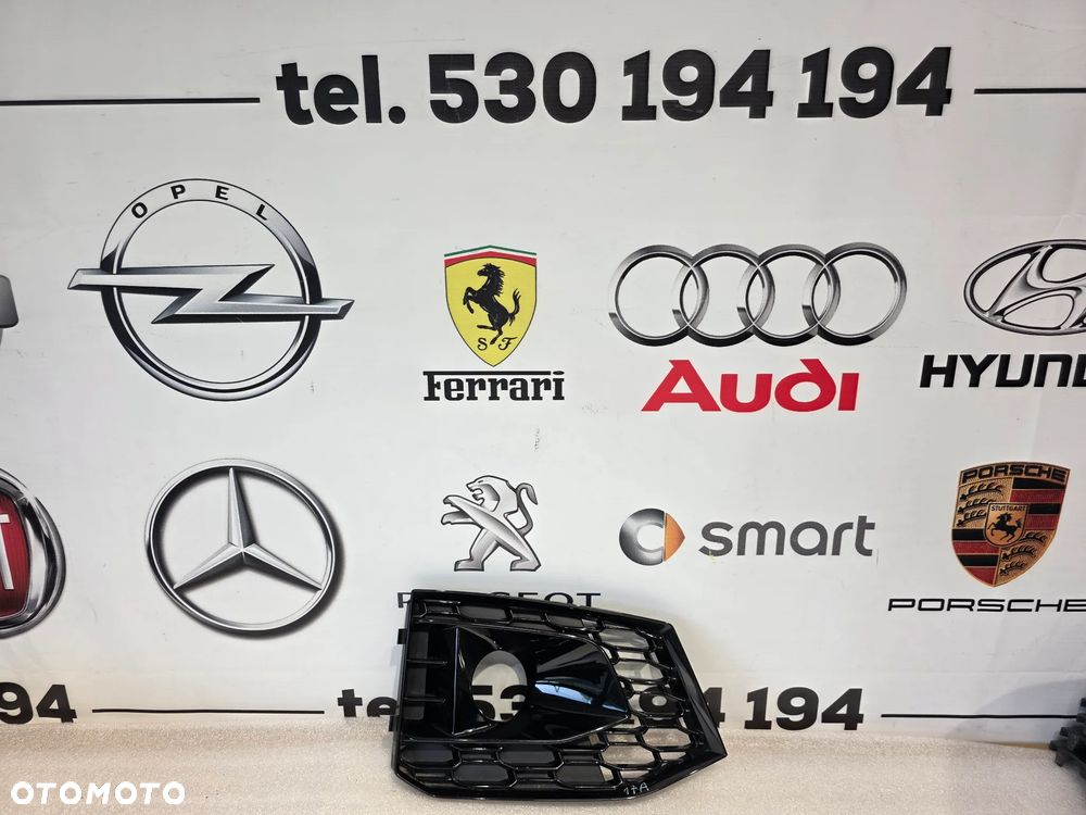 AUDI RS5 8W6 LEWA / PRAWA KRATKA BOCZNA ZDERZAKA PRZEDNIEGO PRZÓD NR 8W6807682Q / 8W6807681Q NR AUKCJI KB17 - 2
