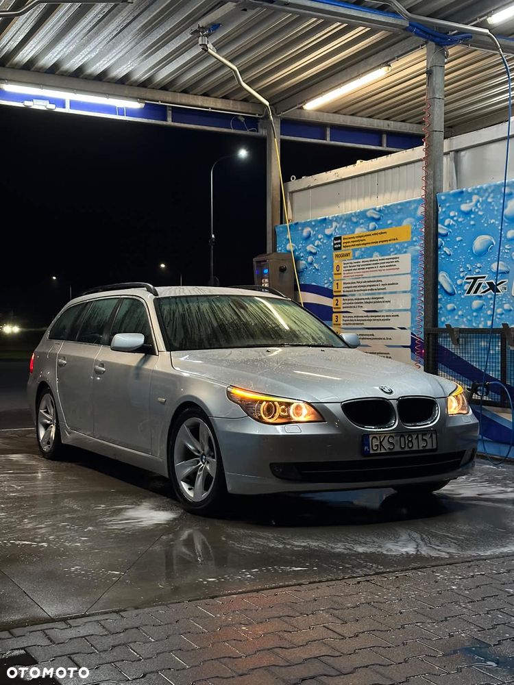 BMW Seria 5 520i - 35