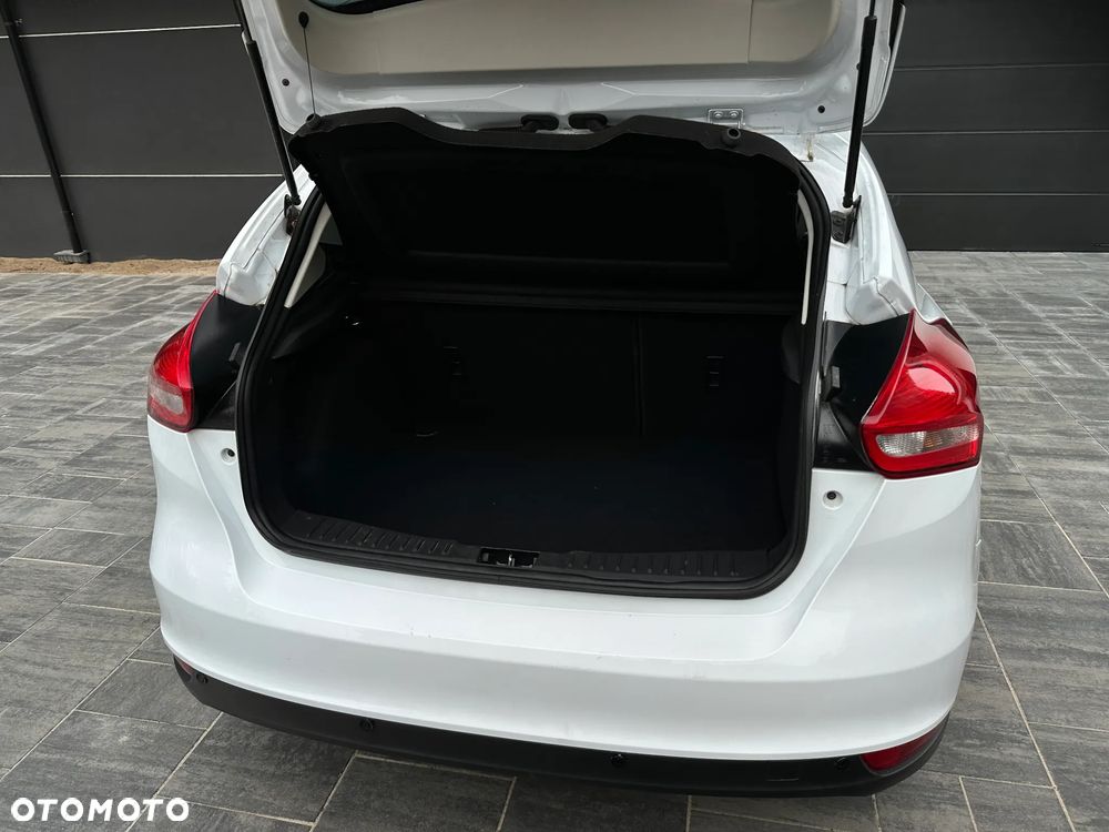Ford Focus - 17
