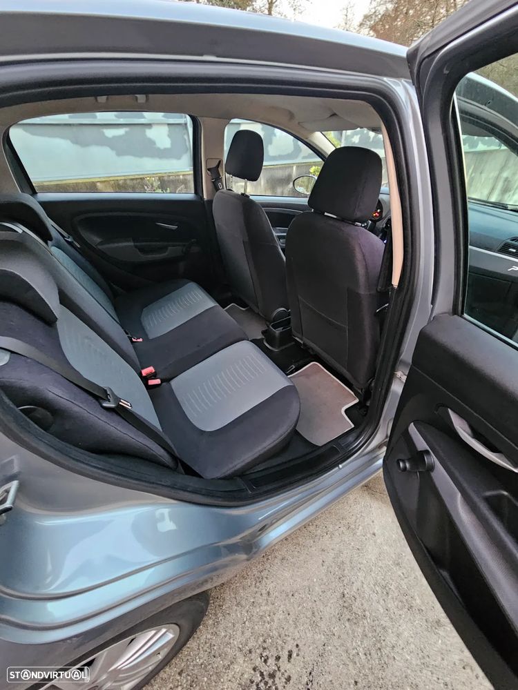 Fiat Grande Punto 1.2 Active - 12