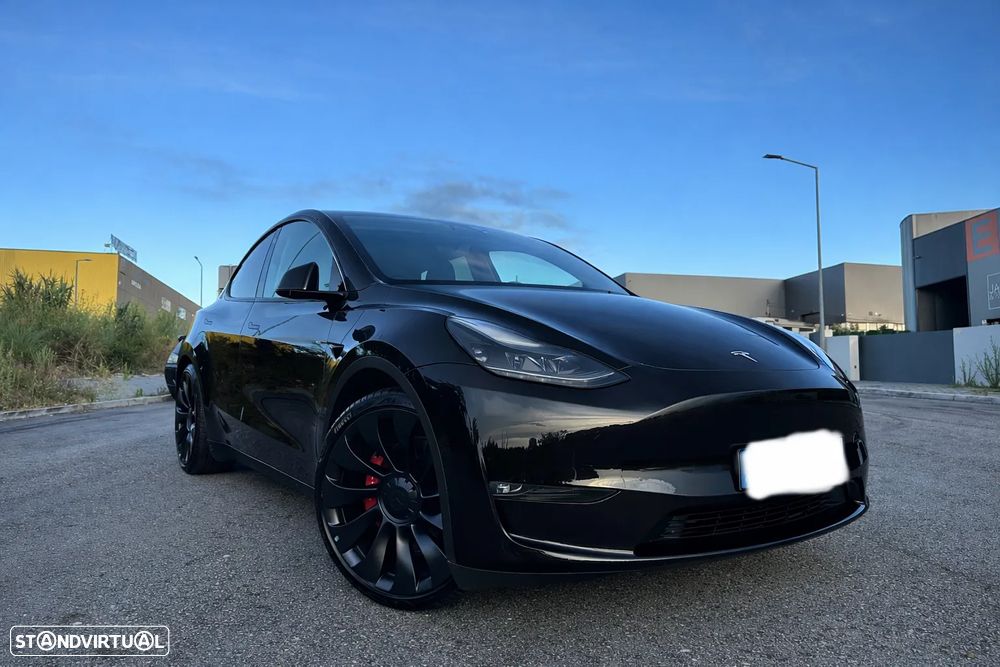 Tesla Model Y - 1