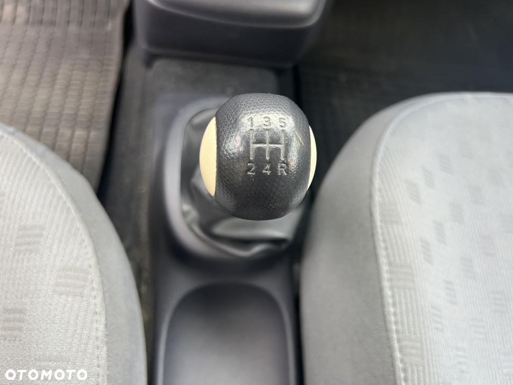 Nissan Micra 1.2 Visia - 10