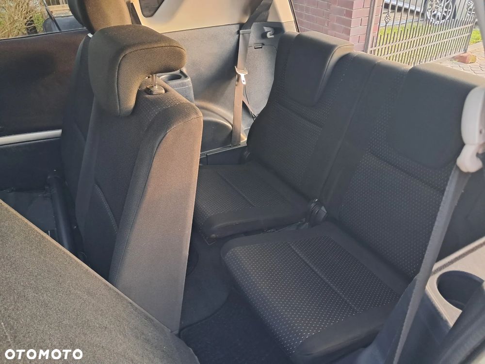 Toyota Corolla Verso 1.8 Sol 7os - 11