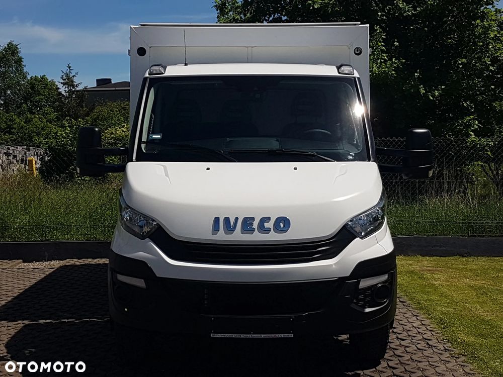 Iveco 70C18 KONTENER ROLETY BOK DO TRANSPORTU WODY 3,23x2,21x1,86 KLIMA DMC 7000KG RAMA PODWOZIE - 14