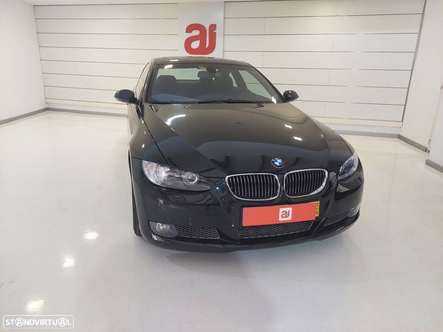 BMW 335 i Coupe Aut. - 1