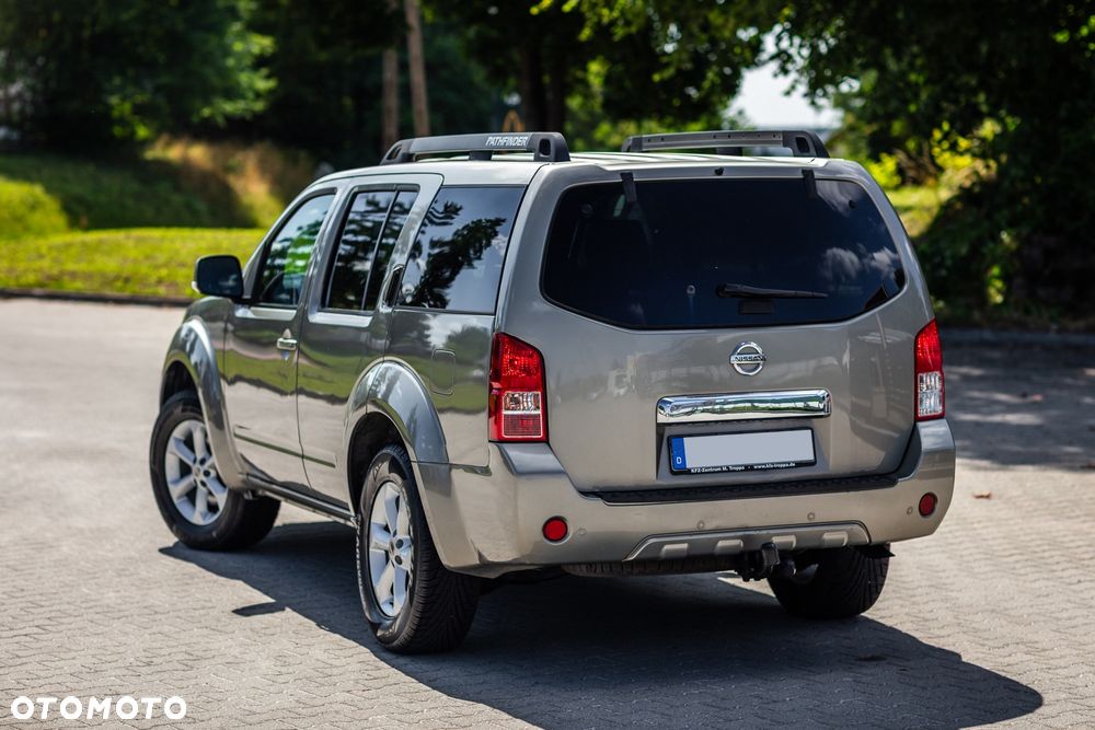 Nissan Pathfinder 2.5 dCi Platinum - 13