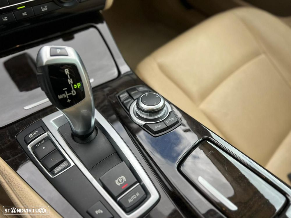 BMW 520 d Auto - 13