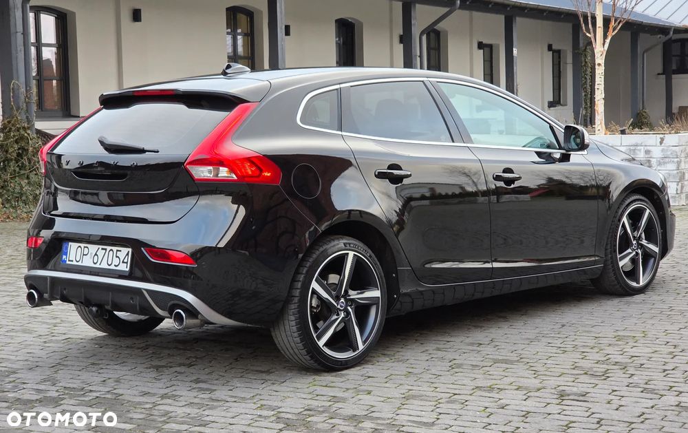 Volvo V40 D3 Drive-E R-Design Momentum - 11