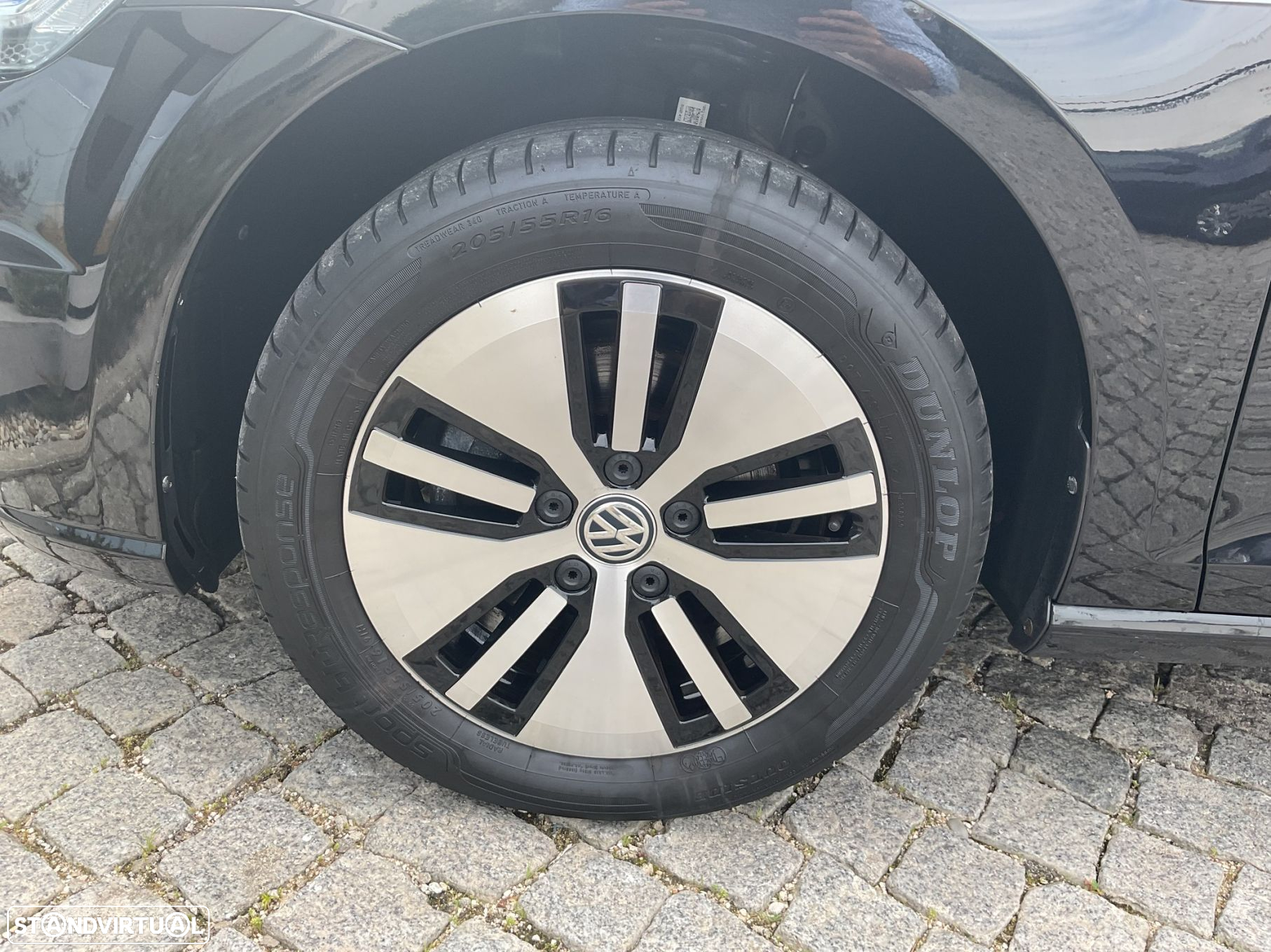 VW e-Golf - 14