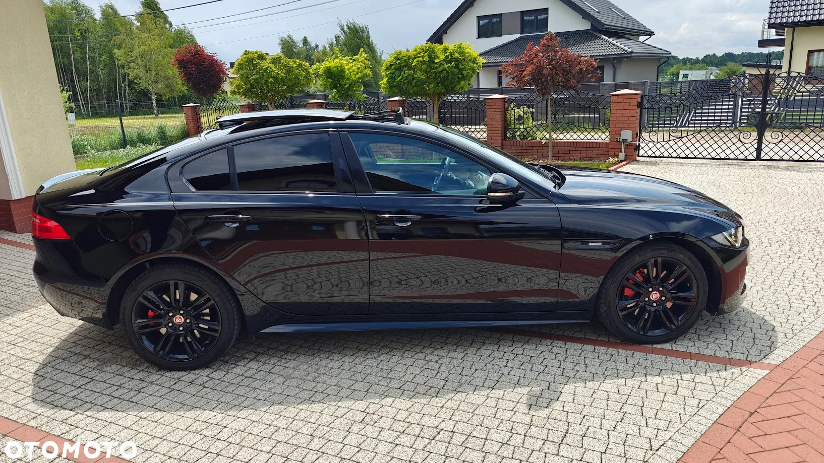 Jaguar XE 20d AWD R-Sport - 8