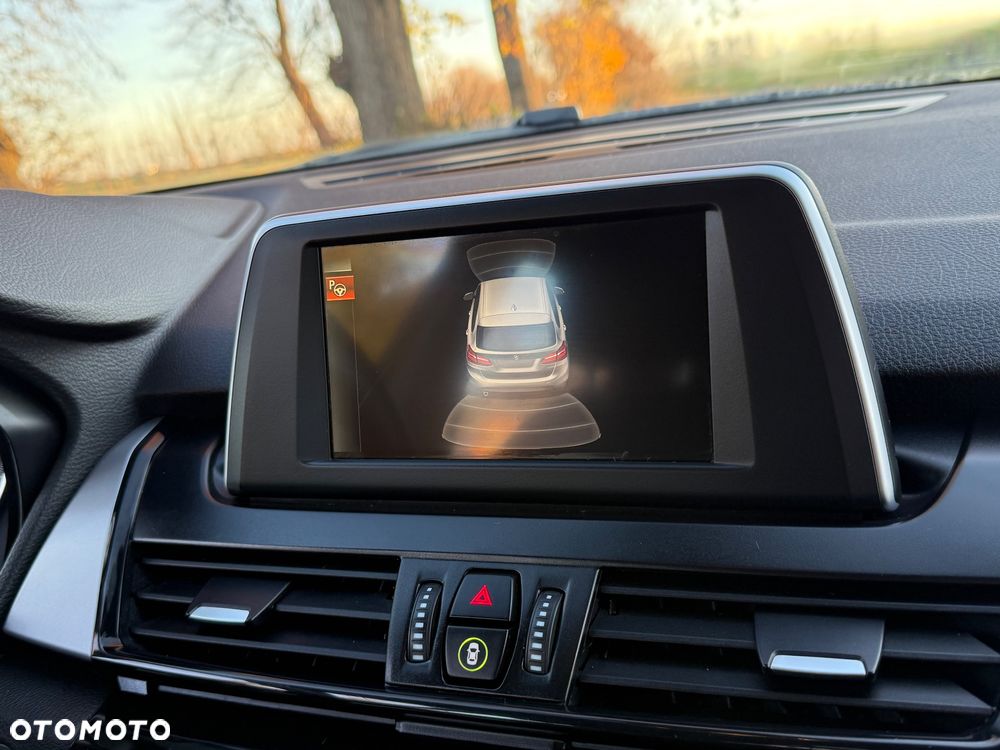 BMW Seria 2 218i Sport Line - 24