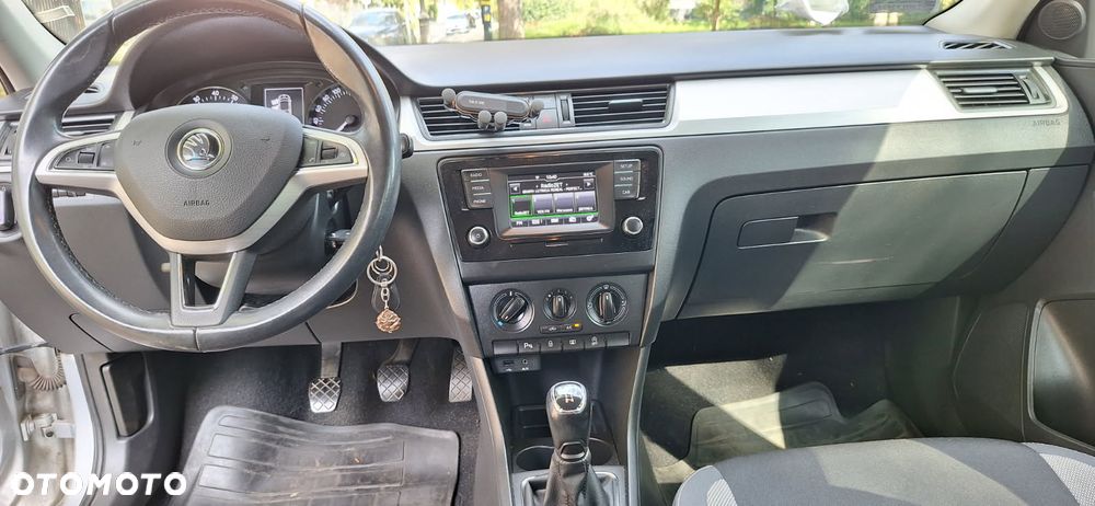 Skoda RAPID - 16