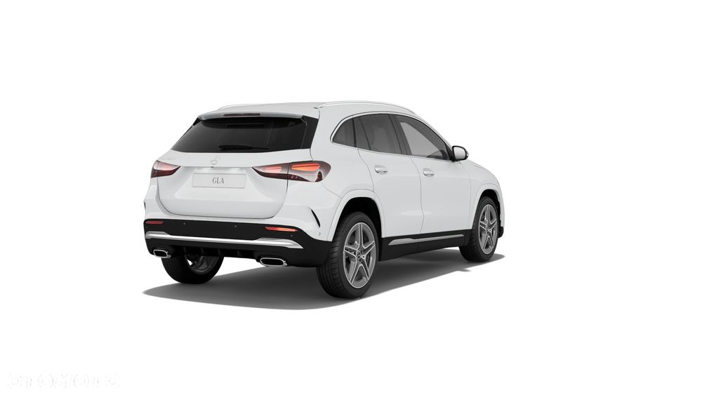 Mercedes-Benz GLA - 7