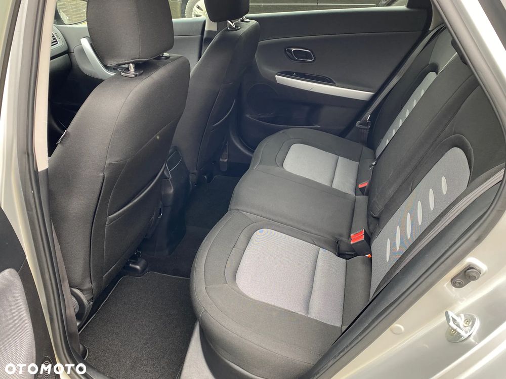 Kia Ceed 1.4 CVVT Dream Team Edition - 13