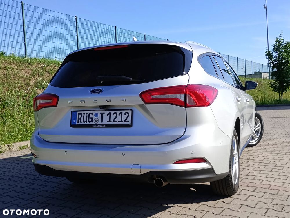 Ford Focus 1.5 EcoBlue Start-Stopp-System TITANIUM STYLE - 6