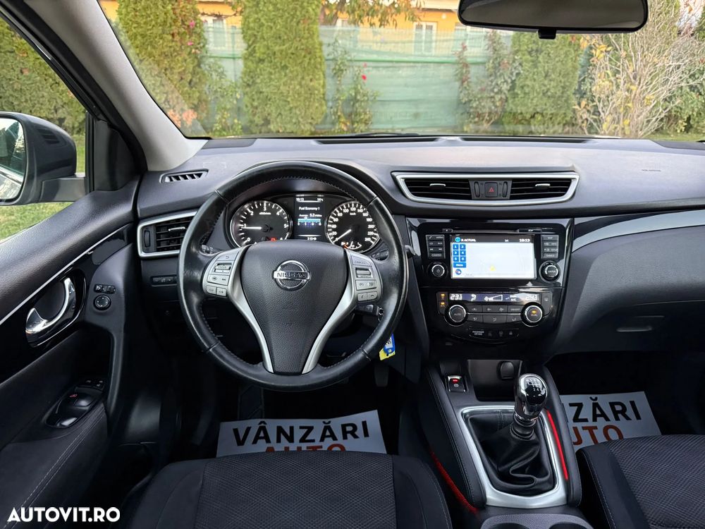 Nissan Qashqai 1.5 DCI N-Connecta - 11