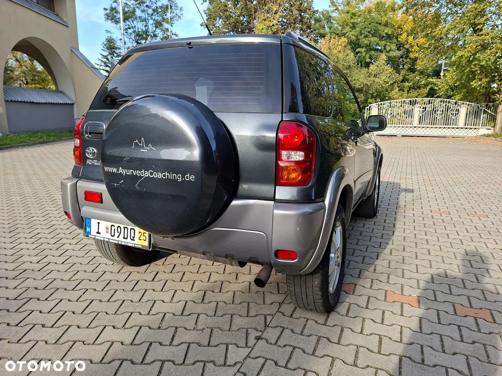 Toyota RAV4 - 11