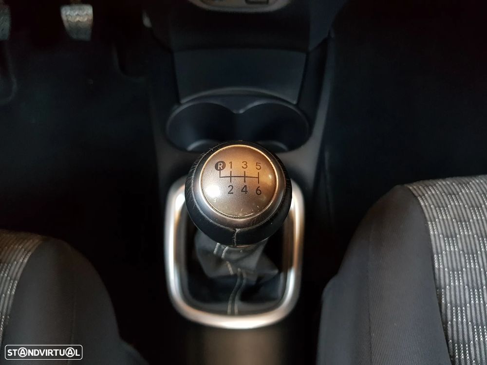Toyota Yaris 1.4 D-4D Sport+Navi - 22