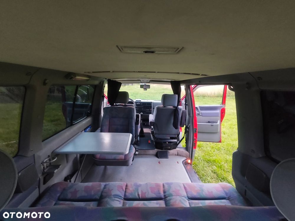 Volkswagen Multivan - 8