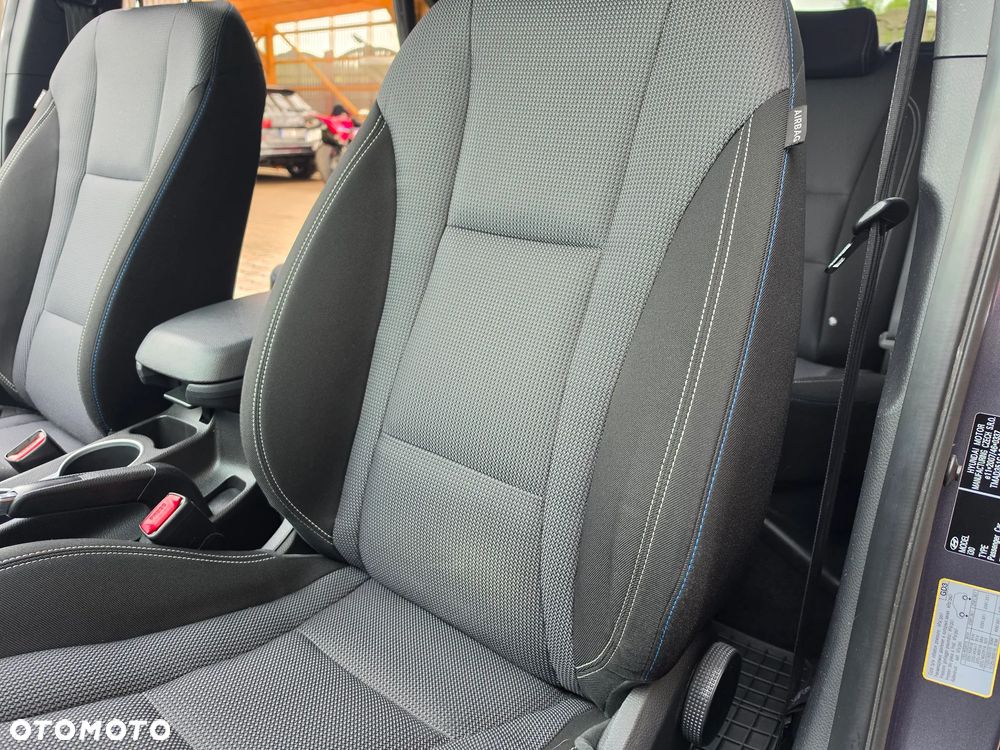Hyundai i30 blue 1.6 GDI Passion - 27