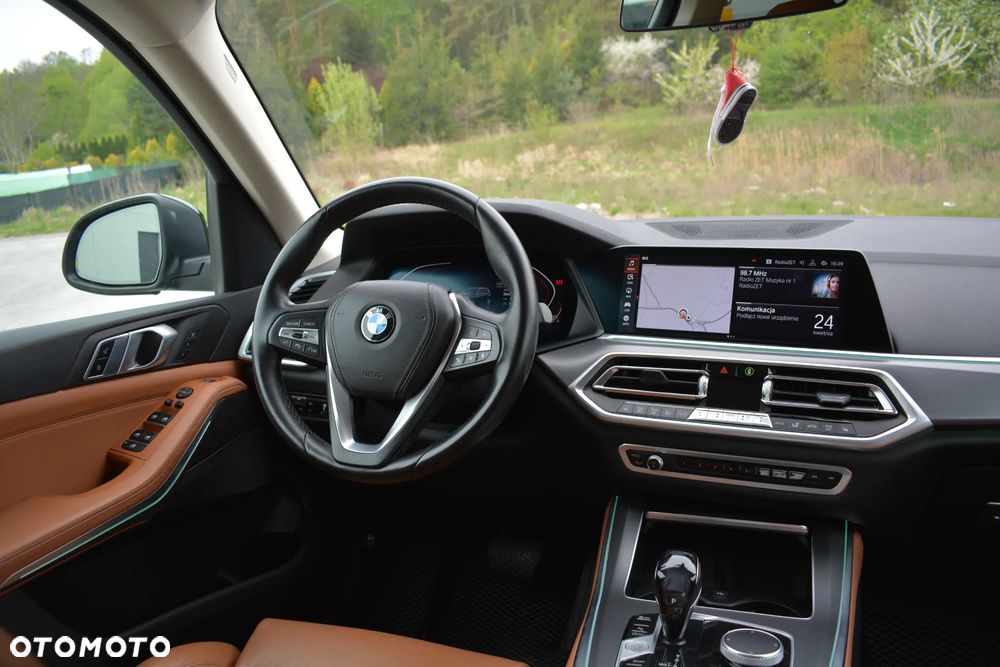 BMW X5 xDrive40i - 24