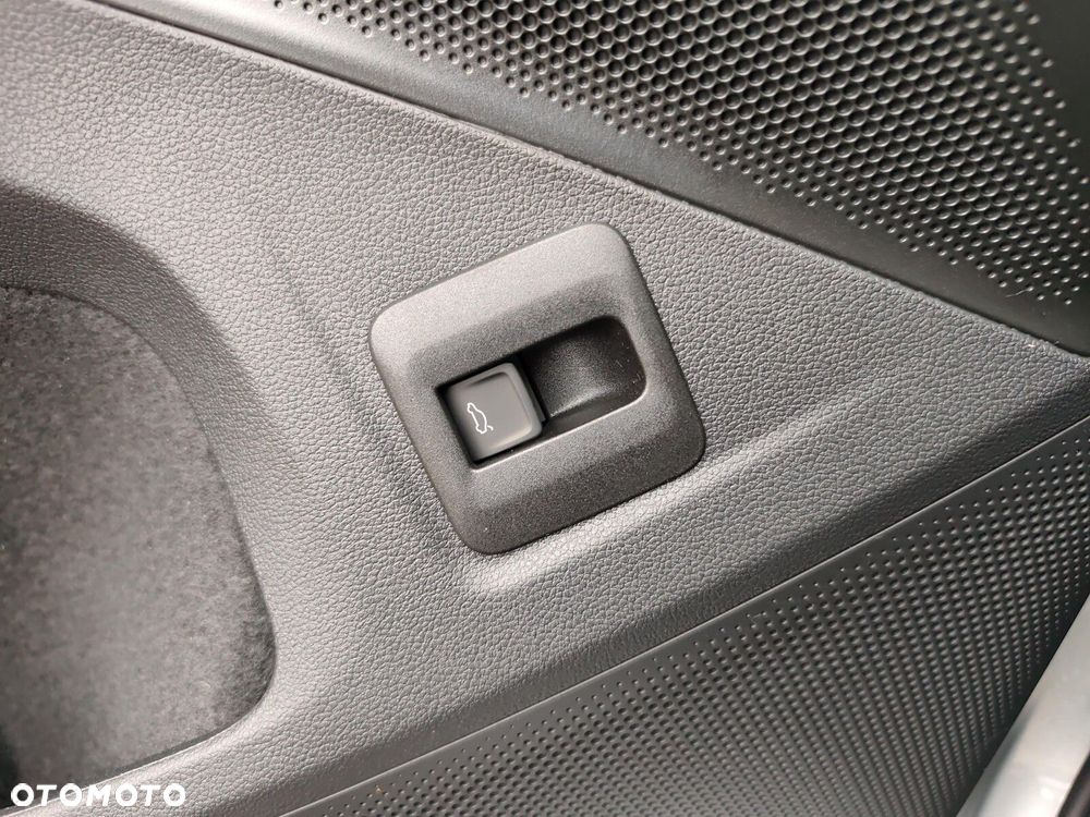 Volkswagen Tiguan 2.0 TDI 4Mot Elegance DSG - 23