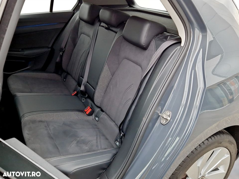 Volkswagen Golf 1.5 eTSI DSG MHEV Life - 14