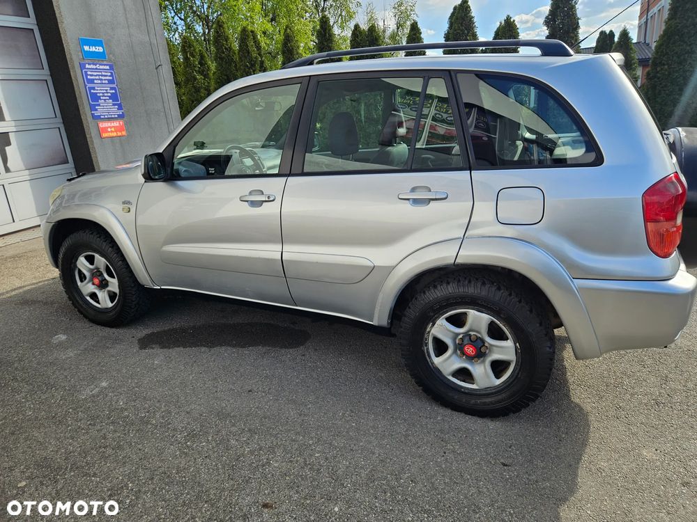 Toyota RAV4 D-4D 4x4 Sol - 2