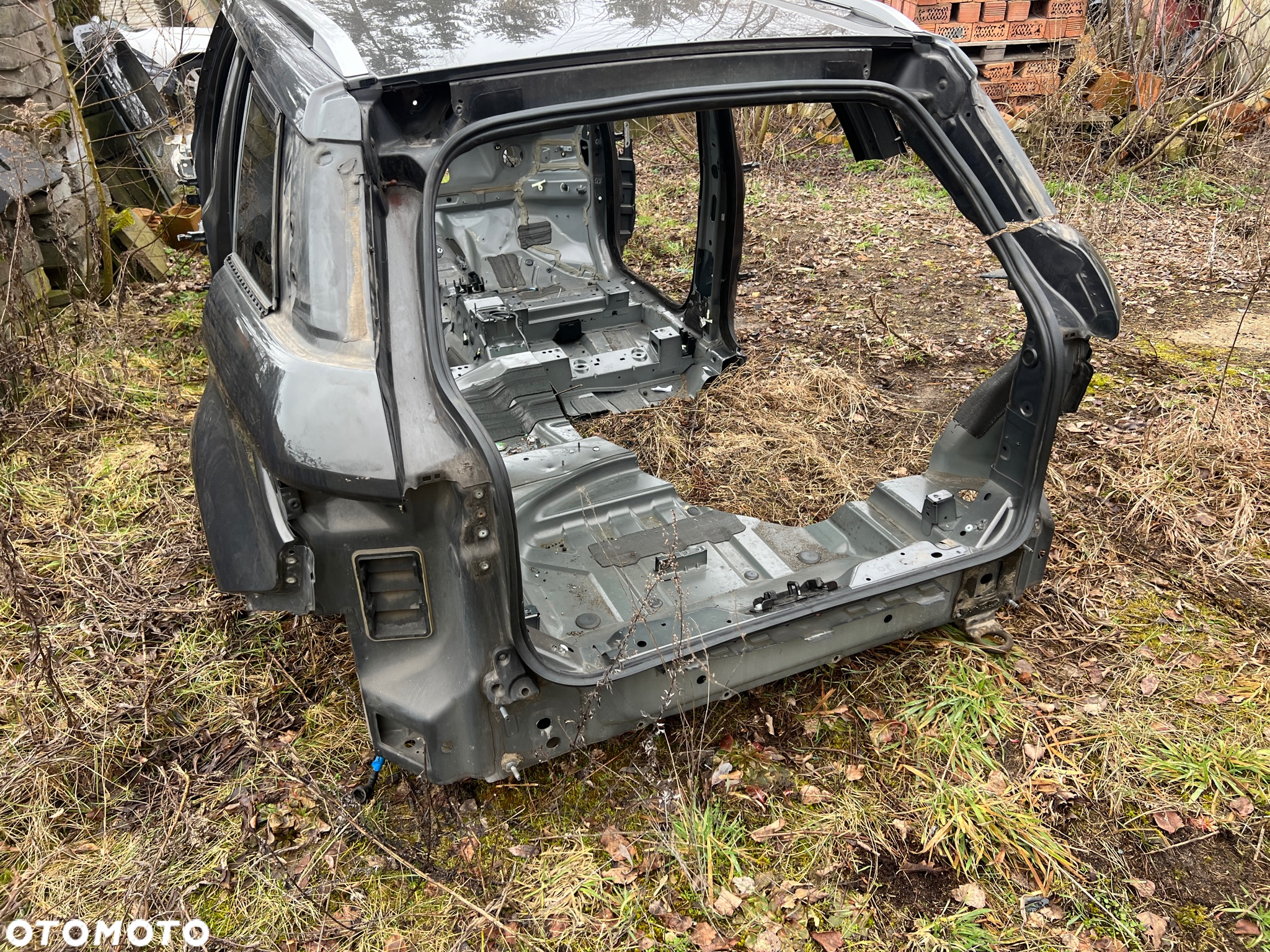 RANGE ROVER EVOQUE L538 PRZED LIFT 2.0i Si4  BŁOTNIK ĆWIARTKA TYLNA LEWA KAROSERIA LEWY TYŁ  BŁOTNIK TYLNY PLUS KAWAŁEK PASA LRC 865 HAVANA - 2