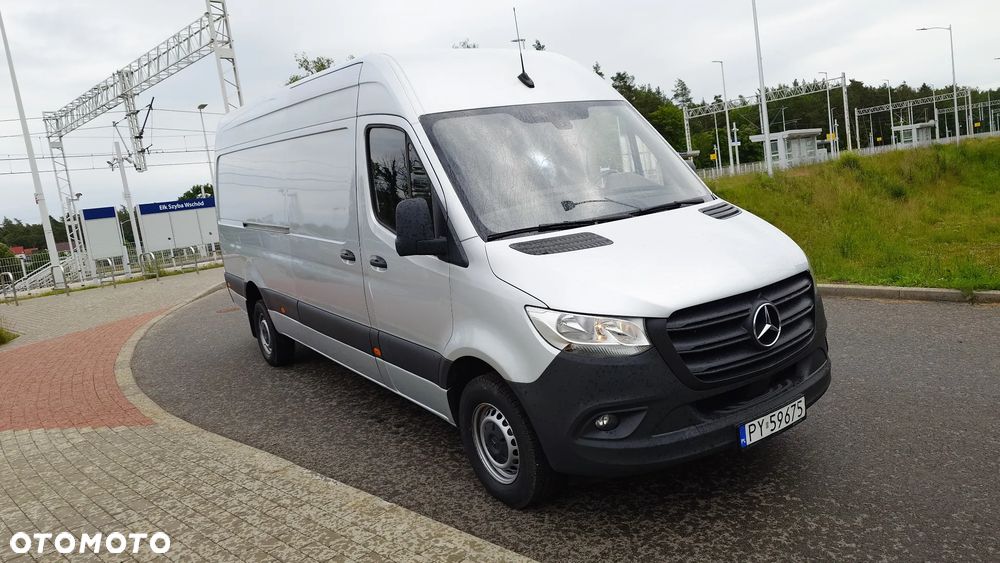 Mercedes-Benz Sprinter - 1