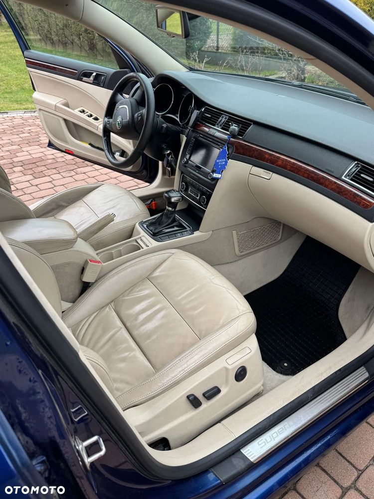 Skoda Superb 2.0 TDI Ambition DSG - 5