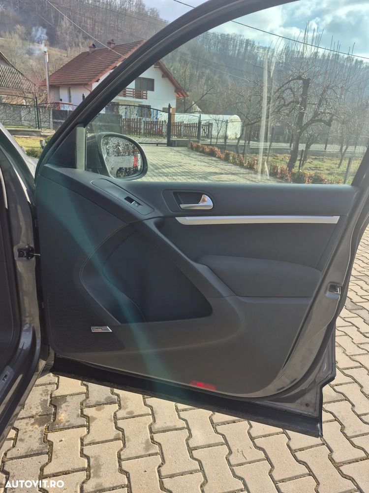 Volkswagen Tiguan - 7