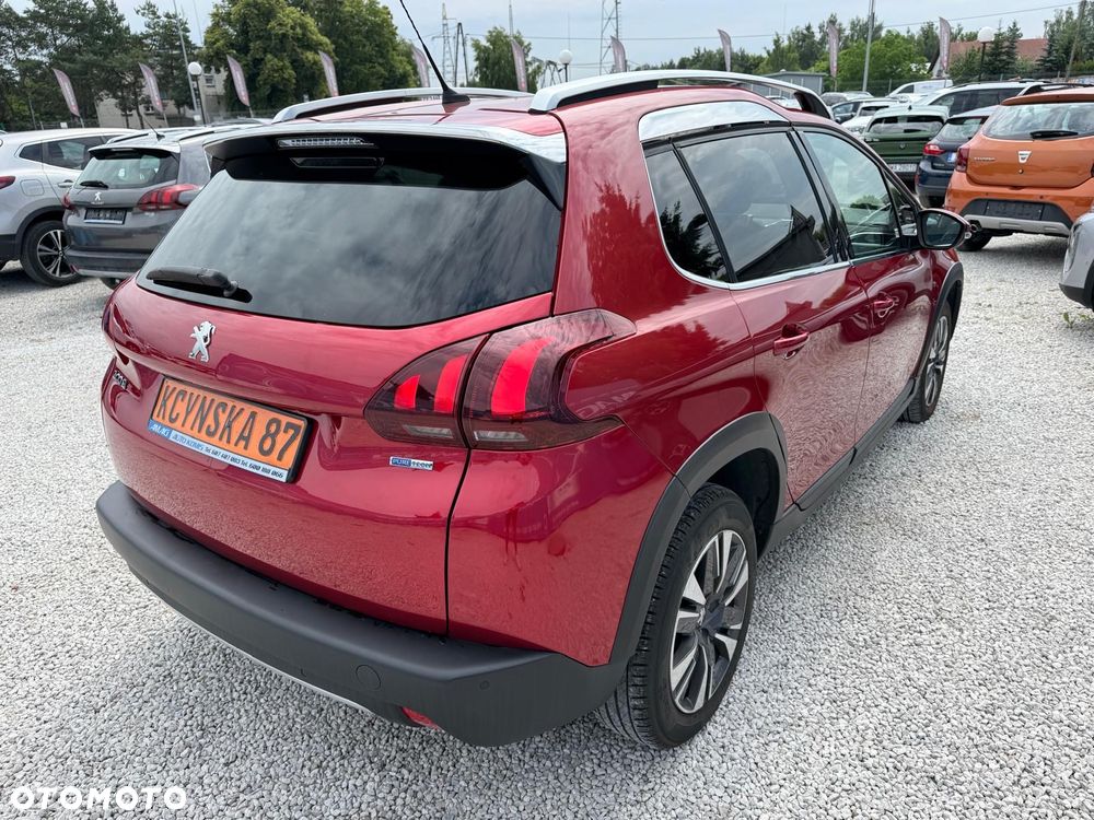 Peugeot 2008 1.2 Pure Tech GPF Style S&S EAT6 - 7