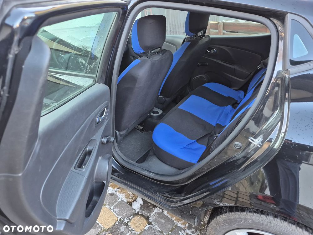 Renault Clio 1.2 16V 75 Life - 11