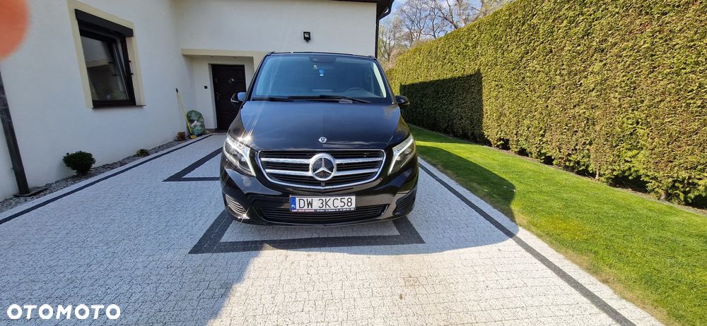 Mercedes-Benz Klasa V - 21