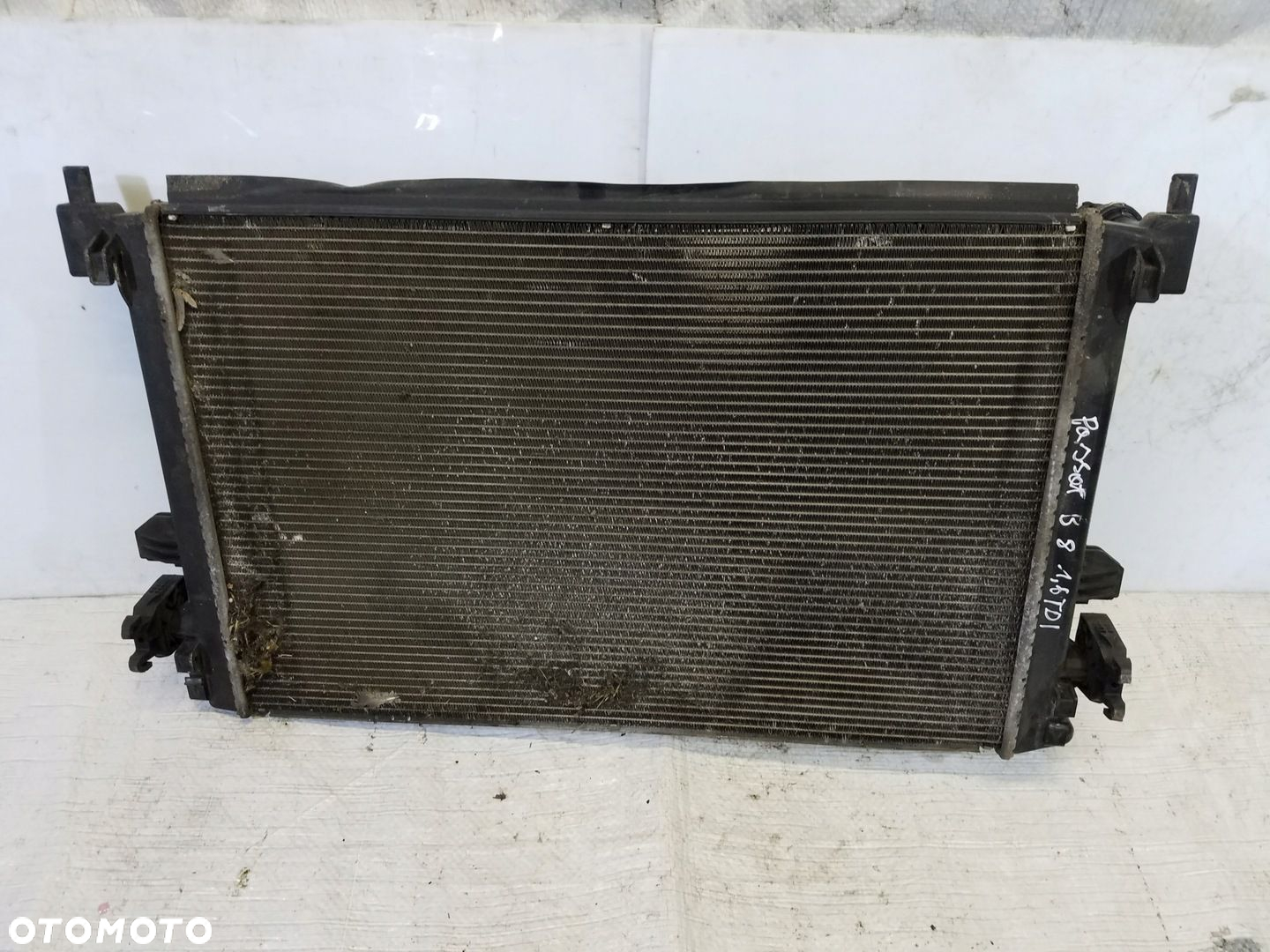 CHŁODNICA WODY VW PASSAT B8 1.6 TDI 5Q0121251GB - 2