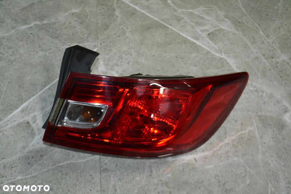 RENAULT CLIO IV HB LAMPA TYŁ TYLNA PRAWA W BŁOTNIK 265506608R ORYGINAŁ - 1