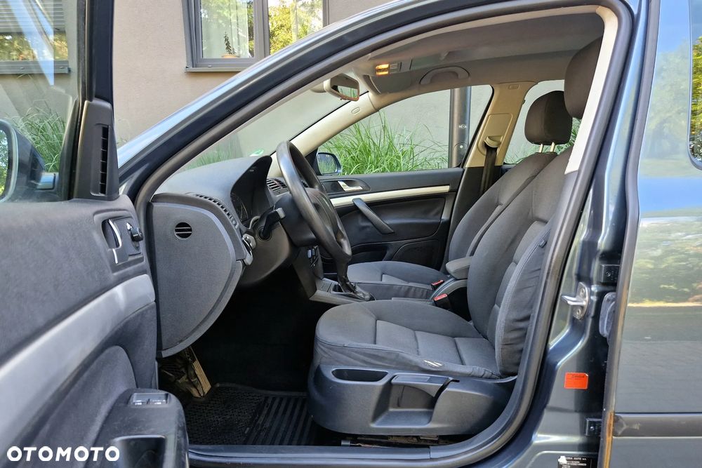Skoda Octavia 1.6 Combi - 7