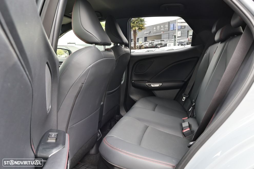 Lexus LBX Emotion - 16