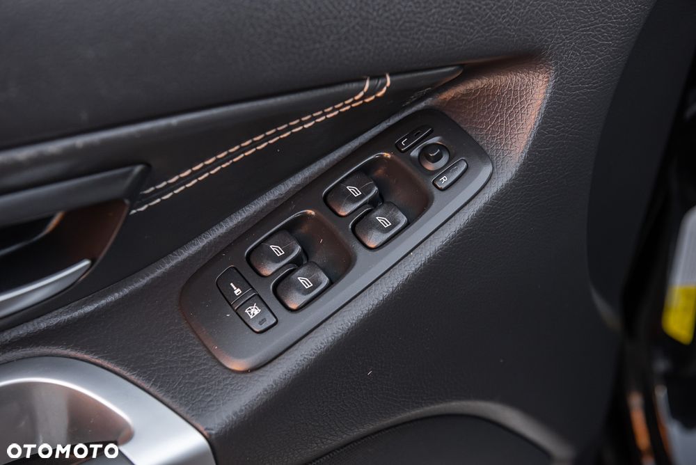 Volvo XC 90 D5 Executive - 16