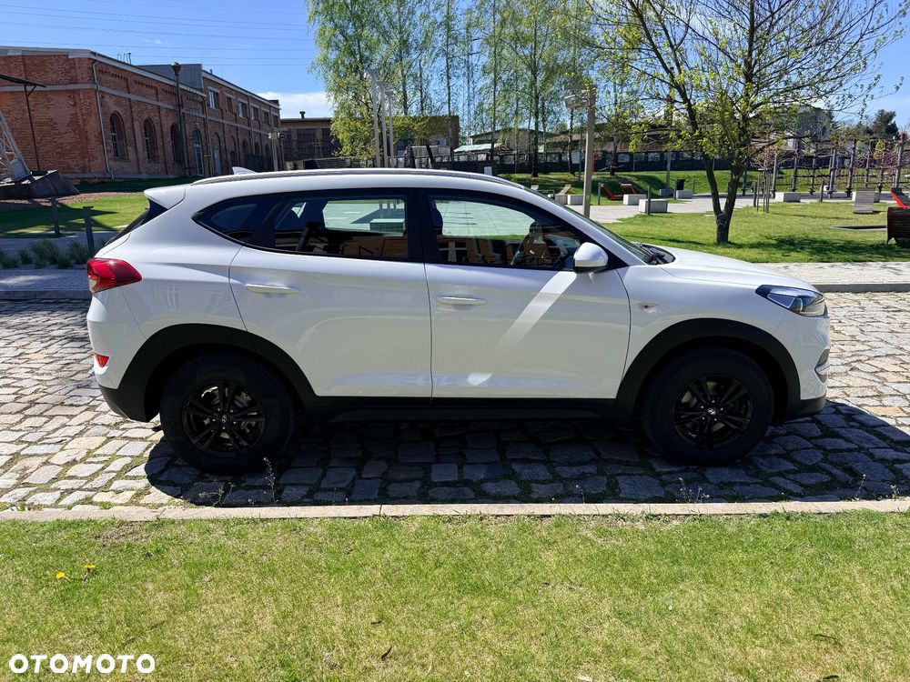 Hyundai Tucson blue 1.6 GDi 2WD Navi - 6
